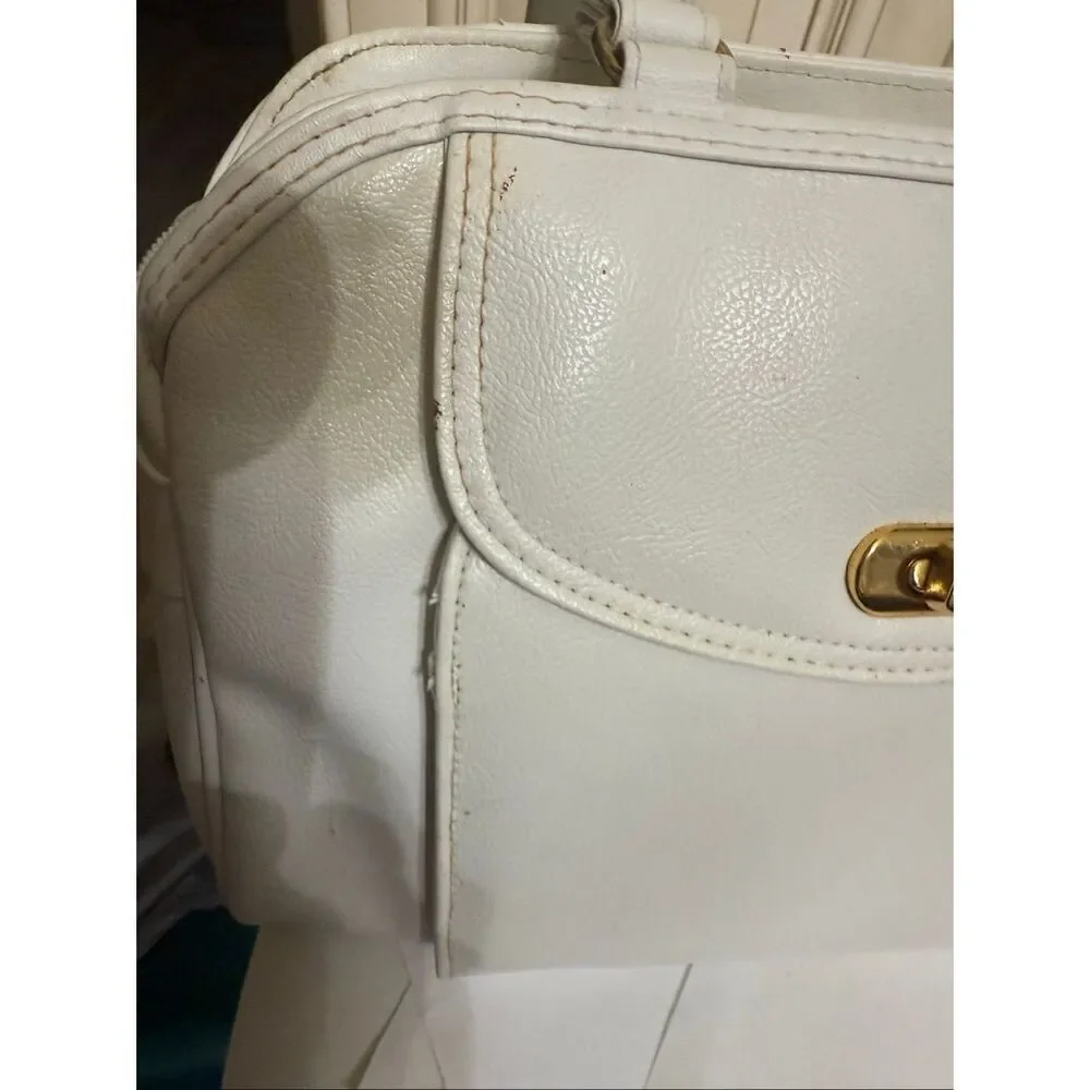 Taylor vintage lou